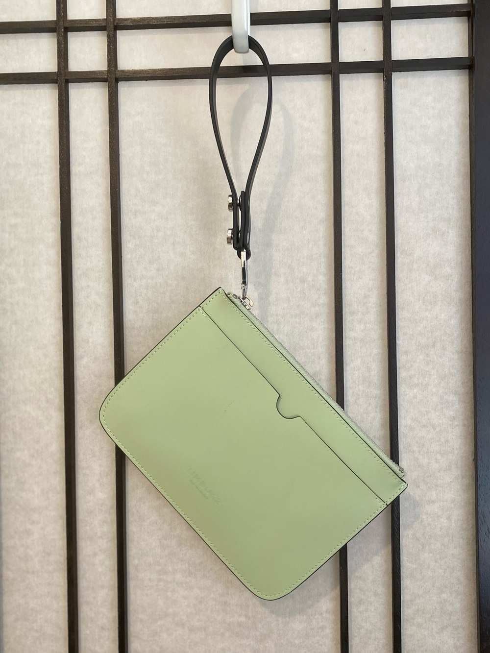 Timbuk2 Smooth Moves Leather Wristlet - Picture 14 of 15